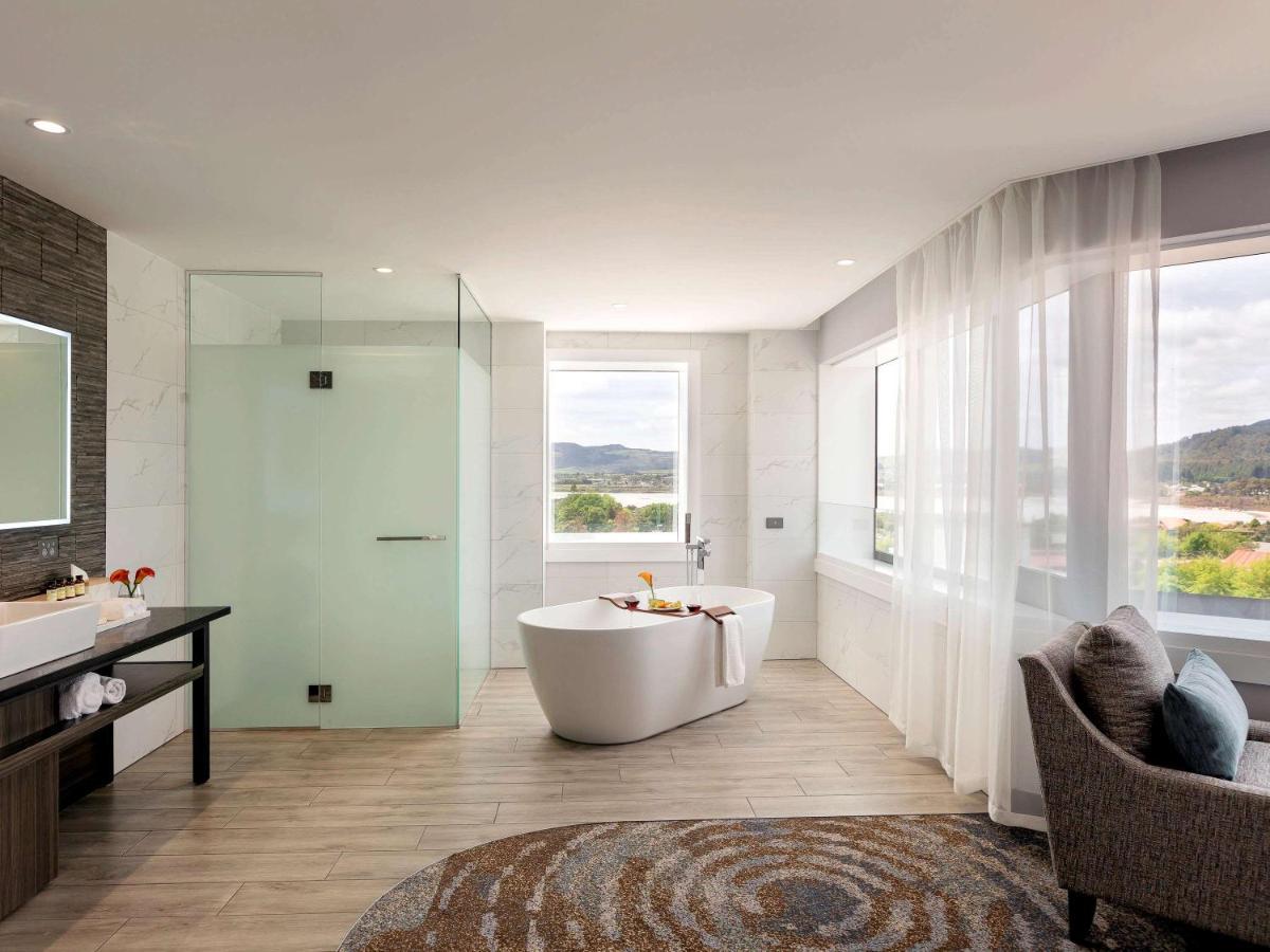 Pullman Rotorua Hotel Luaran gambar Bathroom