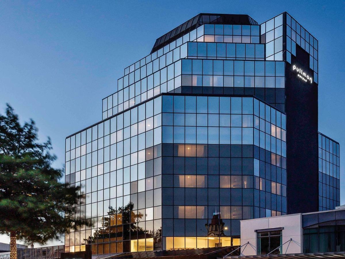 Pullman Rotorua Hotel Luaran gambar The building of the company in Madrid