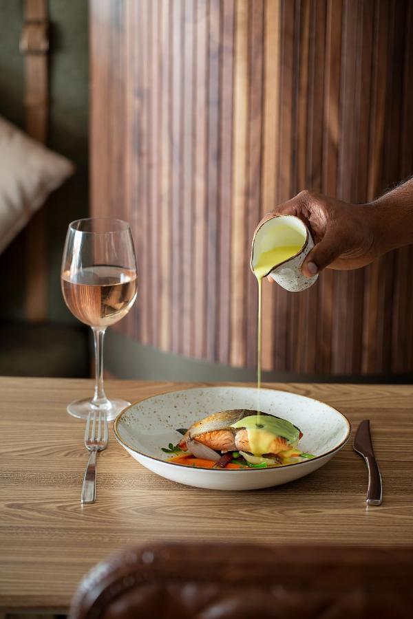 Pullman Rotorua Hotel Luaran gambar A wine glass